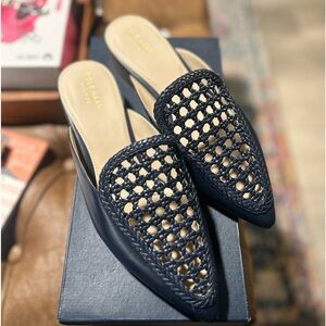 Navy woven mule shoes